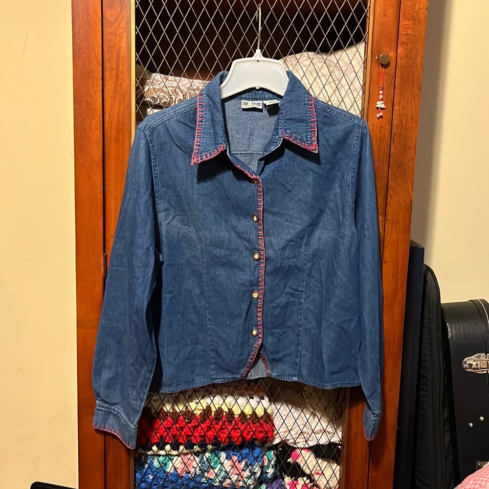Sun River clothing top